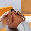 Bolsas de embreagem Bolsa de ombro para axilas Hobos Mulheres tote Bolsa Bolsa mensageiro simples Bolsa de metal Carta para axilas Carteiras com alça removível de grande capacidade