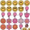 Accessori per parti di scarpe Accessori all'ingrosso carino sorridente sorridente Flower Clog Charms for Kids 2023 Serie di consegne di consegna per gocce di Capodanno casualmente