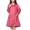 Raincoats Femmes Raincoat Men Ventes de pluie Vente de pluie Poncho Portable Veste de passerelle de pluie à fermeture éclair et de ventre de pluie Poncho 230812