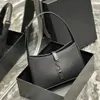 Дизайнерская сумка на плечо Сумка подмышки Женская кожаная сумка-багет Сумка-хобо Розовая дизайнерская сумка Кошелек с крокодиловым принтом Черная сумка-седло
