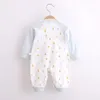 Rompers baby herfstkleding 0 tot 3 maanden babymeisjes rompers katoenen jumpsuitkleding geboren babyjongen pyjama's kleding 230812