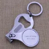 Wedding Souvenir voor gasten Aangepaste bruiloft Favor Nail Clipper Bottle Wine Opener Keychain Cadeau