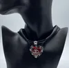 Designer halsband mode unisex hög kvalitet brev hänge kvinnor fest bröllop klassiker halsband gåva pärla smycken tillbehör