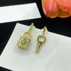 Hochwertige Luxus -Ohrringe Designer Schmuckschloss Ohrringe für Frauen Goldener Brief Ohrohrschiene Geschenk Ornamente Schmuck Hochzeitsfeier