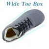 حذاء اللباس Zzfaber حافي القدمين أحذية رياضية ناعمة ناعمة غير رسمية مريحة الرياضة التنفس للنساء الذكور المشي صالة الألعاب الرياضية واسعة إصبع القدم 230812