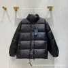 Designer di Parkas Designer Parma da donna 2 22 Nuovo pane a medio lunghezza con maniche staccabili, due in un design, semplice e caldo jpyt