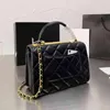 Bolsos de moda de cuero de piel de becerro Asa superior Acolchado Matelasse Cadena cc Bolso cruzado con cuerpo Solapa clásica Gran capacidad Bolsos de billetera de diseñador famoso Bolso de moda