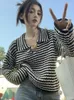 女性用Tシャツ黒い白いストライプセーター女性春秋長袖ポロニットウェール女性韓国ファッション甘いカジュアルルーズプルオーバー