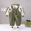 Set di abbigliamento Bambini Primavera Autunno 2 pezzi / set Abbigliamento Cotone Cartone animato Dinosauro T-shirt Salopette Abbigliamento per bambini Tuta casual per bambini