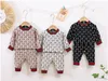 Mooie babyjongens meisjes merk kleding sets letters geprinte pasgeborene gebreide gebreide outfits met lange mouwen lente herfst kinderpak peuter twee stukken sets 0-2 jaar