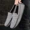 Klänningskor mocka män casual mode manlig lat andas komfort slipon herrar kör lyxmärke loafers moccasins 230814