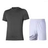 Treno masculino 2023 T-shirt Summer Sports Sports de badminton rápido Treinamento de shorts respirável Cool Terne Fitness Golf Game de manga curta