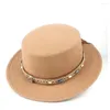 Berretti di lana uomini donne cappello Fedora piatto con cintura retrò Trilby Panama Jazz taglia 56-58 cm