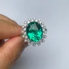 Pierścienie klastra Pirmiana 18K Real White Gold Ustawienie 6.0CT LAB UROD Emerald Pierścień Mody Wedding Bejdia zaręczynowa Kobiety