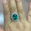 Pierścienie klastra Pirmiana 18K Real White Gold Ustawienie 6.0CT LAB UROD Emerald Pierścień Mody Wedding Bejdia zaręczynowa Kobiety