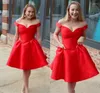 Parti Elbiseleri Kırmızı saten kısa Homecoming Mezuniyet Omuz kapalı cepler nedime önlükleri fermuar arka vestidos