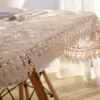 Bordslöpare Bourgogne Lace Table Runner Leaf broderad TV -skåp Tdu?