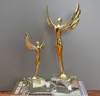 Objets décoratifs Figurines Sports Événement Champion Trophée Décoration Home Mots costumiés Awards Basketball Football Golf Trophies and Awards Gift 230812