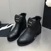 2023 Designer Luxe Pure Color Round-Toe Boots Dames 100% Lederen Outdoor Party Ademend Elastische riemen Boot LAY LADY SEXY Fashion Mid-Hiel Comfortschoenen Maten 35-