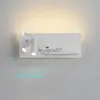 壁のランプは、USBとワイヤレス充電が施された壁ランプを導入し、ベッドルームベッドサイドの雰囲気のための多機能回転可能な屋内ウォールライトHKD230814