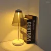 Lampade da tavolo Nordic Creative Modern LED MODERN LAMPAGGIO DOCGGIARE Protezione per gli occhi Dimpa