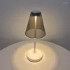 Lampade da tavolo Nordic Creative Modern LED MODERN LAMPAGGIO DOCGGIARE Protezione per gli occhi Dimpa