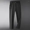 Style pantalon masculin printemps décontracté jeunes pantalons droits en vrac d'âge moyen.