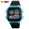 Montre-bracelets en gros 10pcs / lot pour hommes de sport masculin square à double temps LED Montres numériques masculines Relojes Deportivos