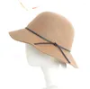 Beretten WOL WARM HOOG KWALITEIT PU LIBBON Decoratie Bucket Hat Mooie schattige coole modehoeden voor vrouwen Solid Color 2023