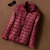 2023 Fashion Light Jacke Herrenherbst- und Winter Luxus-Trend dicker neuer kurzer Herren-Leuchte-Mantel Modetrend Kapuze-Code M-5xl