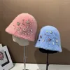 Berets luksusowy kolor krineston jagnięcy faux futra wiadra kapelusz kobiety koreańsko -wolny moda moda basen lady zima ciepłe rybak
