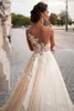 Ny Long Tulle A Line Dresses V Neck Lace Appliqued Sweep Train Pärlagad glänsande plus -storlek Brudklänning Vestido de Novia Bridal Wedding Downs Custom Made 403