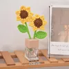 Fiori decorativi tulipico all'uncinetto a mano tessuto a mano girasole a mano incorporato piante finte artificiali intanite con decorazioni per bouquet vaso di vetro