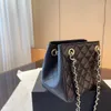 Bolsa de balde clássica 22s com diamante bolsas de couro com treliçura famosa bolsa de grife feminina para feminino mina de ombro da moda da moda Trendy Bag Saco de ombro de damas