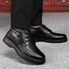 Отсуть обувь в стиле зима плюс бархатная кожа теплые повседневные мужчины размером 3844 мужская деловая работа Zapatos 230814