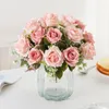 Fiori decorativi 5 teste di seta rosa nozze di bouquet decorazioni natalizie vaso per accompagnamento floreale rifornimento artificiale