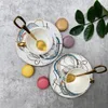 Canecas 2 sets Euro Royal Court Bone China Copo e Picers Retro Casal Coffee Tarde Tarde Conjunto com Spoon Gift Box 230815