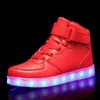 Sneakers Kids leidde USB -oplaadschoenen gloeiende kinderen Hook Loop Luminous For Girls Boys Skateboard High Top Running Sports 230814