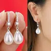 Dangle Earrings Prachtige Mode Zilveren Kleur Water Imitatie Parels Drop oorbellen voor vrouwen shiny rood groen ronde