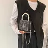 Cross Body Water Diamond Small Square Bag 2023 Ny Cross Body Bag Chain Lipstick hörlurar Väska kvinnor mini axelväska caitlin_fashion_bags