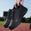 Diseñador de moda caminando zapatillas para hombre para hombres zapatos deportivos antideslizantes de otoño e invernal anti-slip con cuero transpirable es superior casual extra grande 45-46