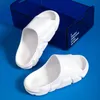 Slipper Neue Kot Slipper Herren Sommer rutschfeste Home Wear Home Dicker Boden Herren Badesandalen und Hausschuhe Damen