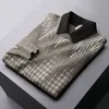Мужские свитера европейские и американские легкие роскошные фальшивые два часа свитер мужской зимний дизайн моды.