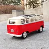 1 24 Volkswagen VW T1バス合金モデルカートイダイキャストメタルキャスティングサウンドとLdren車両の軽い車のおもちゃT230815