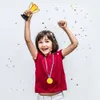 Dekorative Objekte Figuren Trophäe Trophäen Kindermedaillen für Preisverleihungsparty Award Pokal Medalmini Soccer Sports Game Preise bevorzugt Gold kleine Events 230814