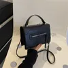 Zíper personalizado da moda e simples portátil bolsa para mulheres na primavera 2023 nova cor sólida de cor single crossbody bagstylishdesignerbags