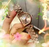 Specialform Romerska nummer Tank Dial Quartz Movement Watch Women Classic Popular Style Bus.