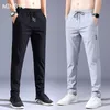 Calça masculina verão casual fino de elasticidade macia de laca cinto de cor sólida aplique corea cinza preto trabalho calça masculino 38 230815