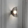 Настенная лампа современный минималистский коридор