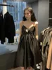 Casual jurken 2023 zomerjurk zwarte dames mini zware industrie temperament ophangelingen driedimensionaal decoratief